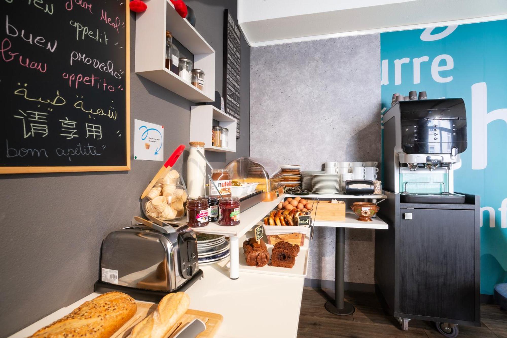 Ibis Budget Strasbourg Centre Gare Esterno foto